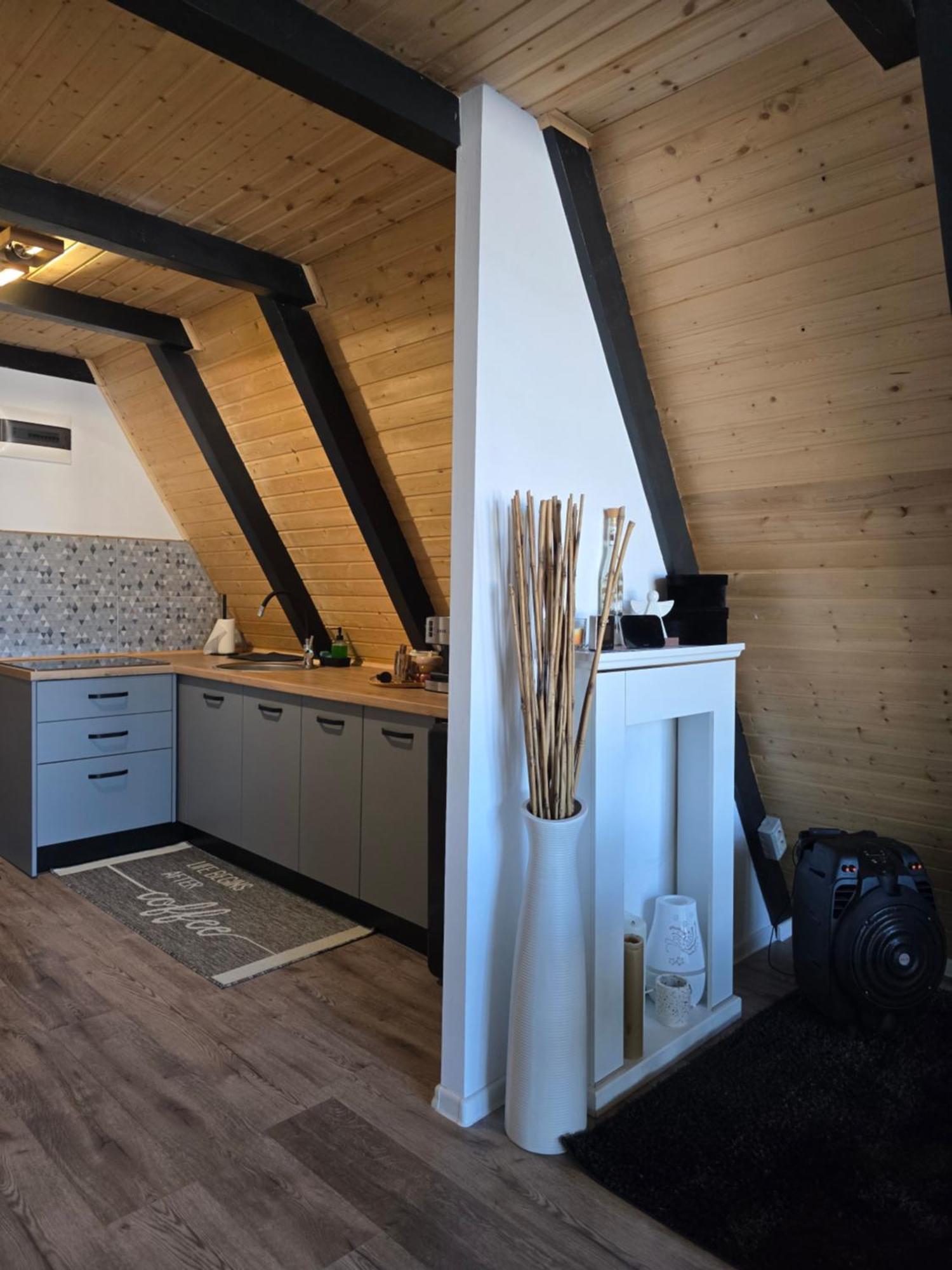 Cabane A-Frame Ceziade Tihuta Piatra Fantanele Exterior photo